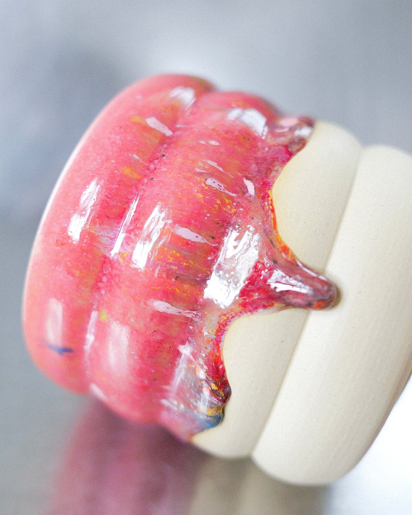 raspberry wavy mug 325 ml