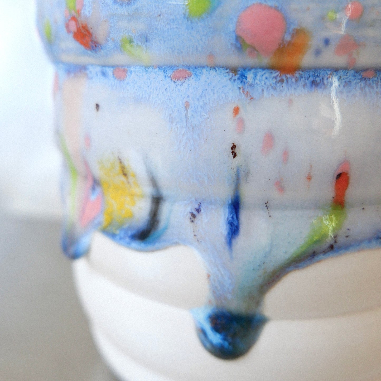 lilac meadow porcelain wavy mug (360 ml)