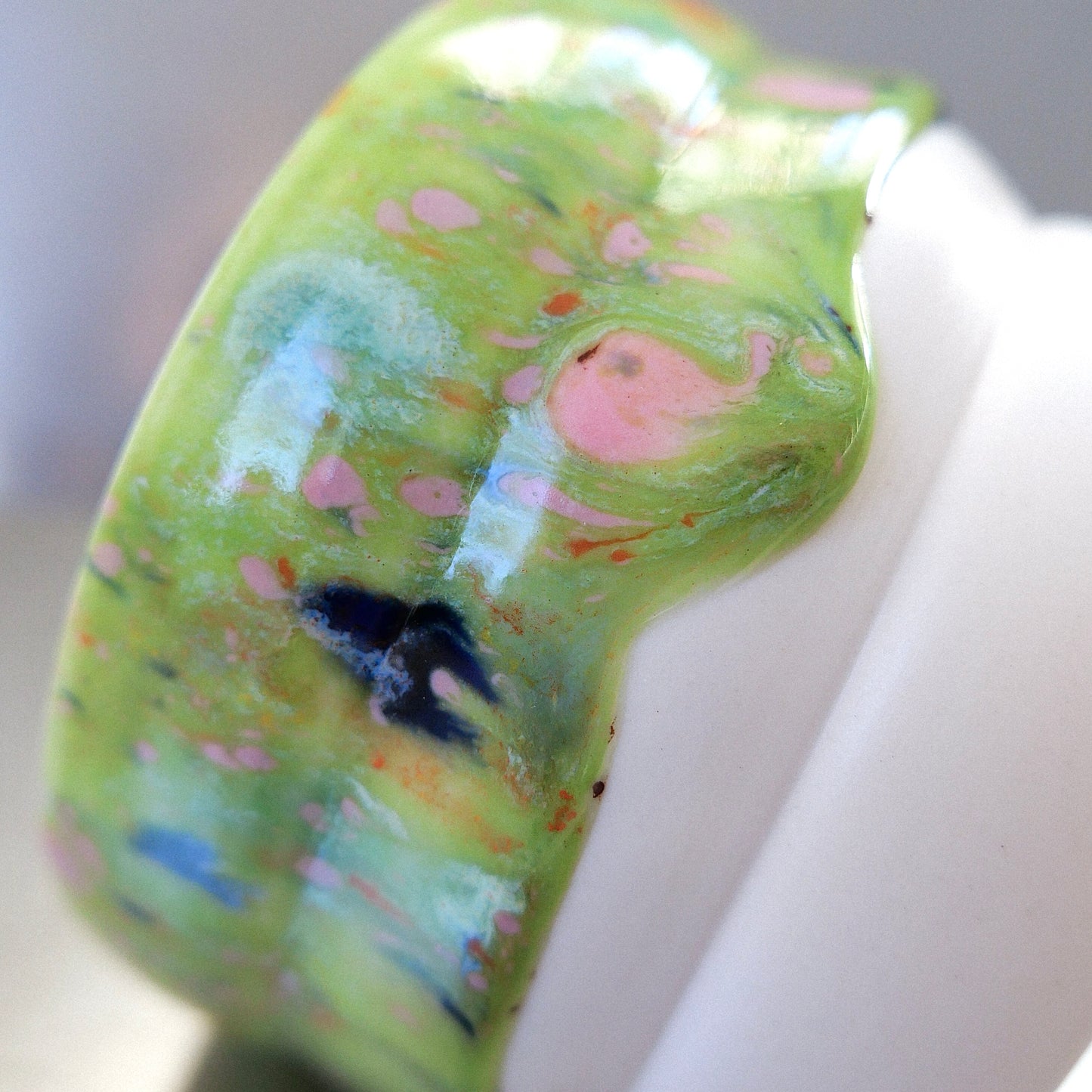 lime porcelain wavy mug (220 ml)